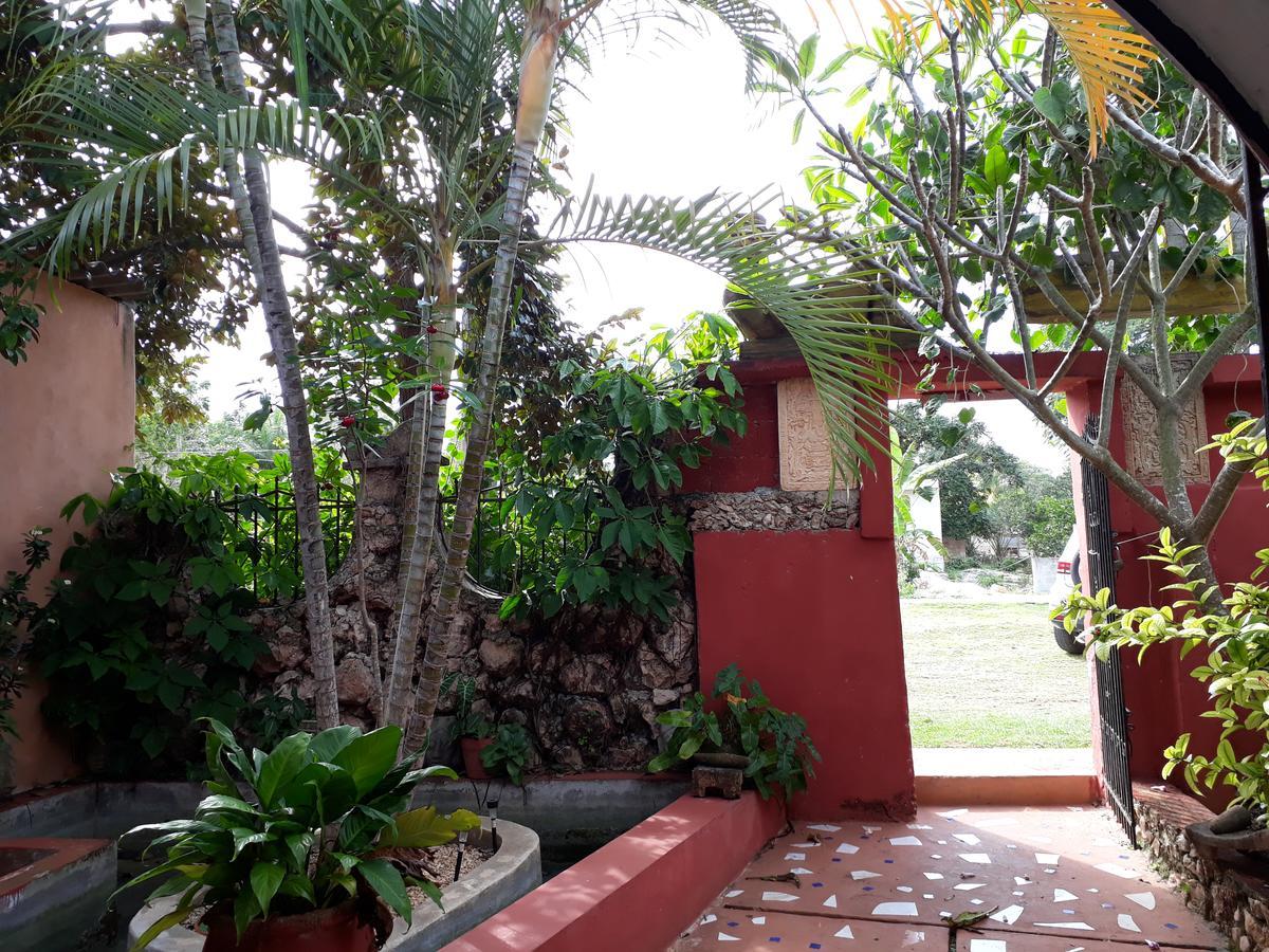 El Chac Mool Bed & Breakfast Santa Elena Eksteriør bilde