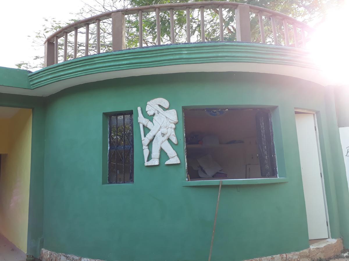 El Chac Mool Bed & Breakfast Santa Elena Rom bilde