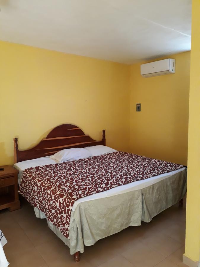 El Chac Mool Bed & Breakfast Santa Elena Eksteriør bilde