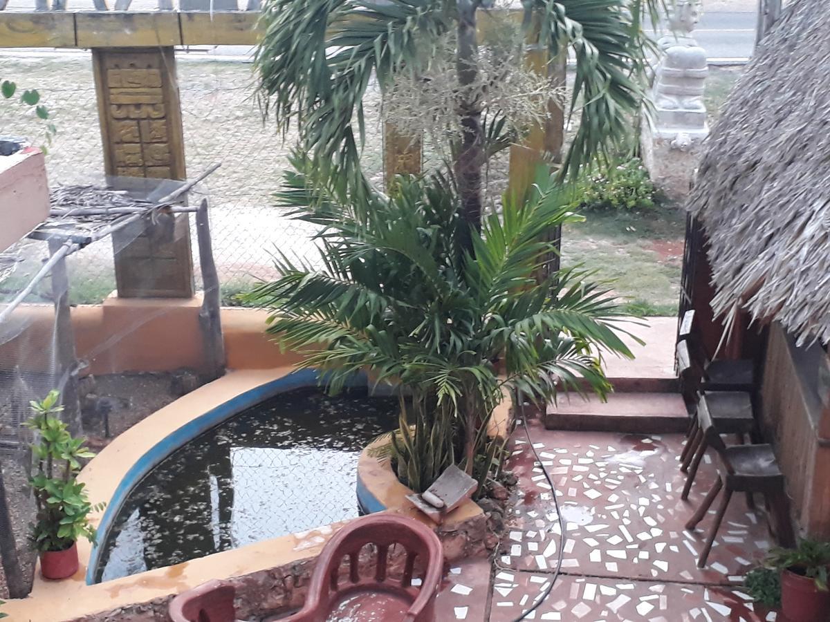 El Chac Mool Bed & Breakfast Santa Elena Eksteriør bilde